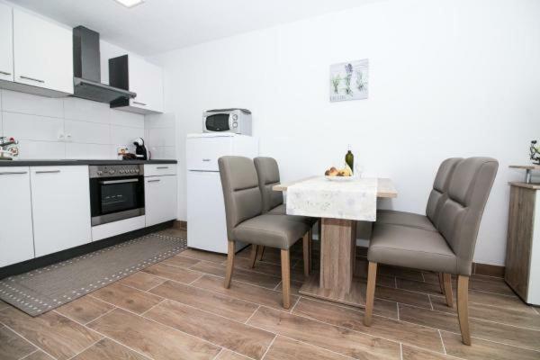 Mara Apartman Rogoznica  Kültér fotó